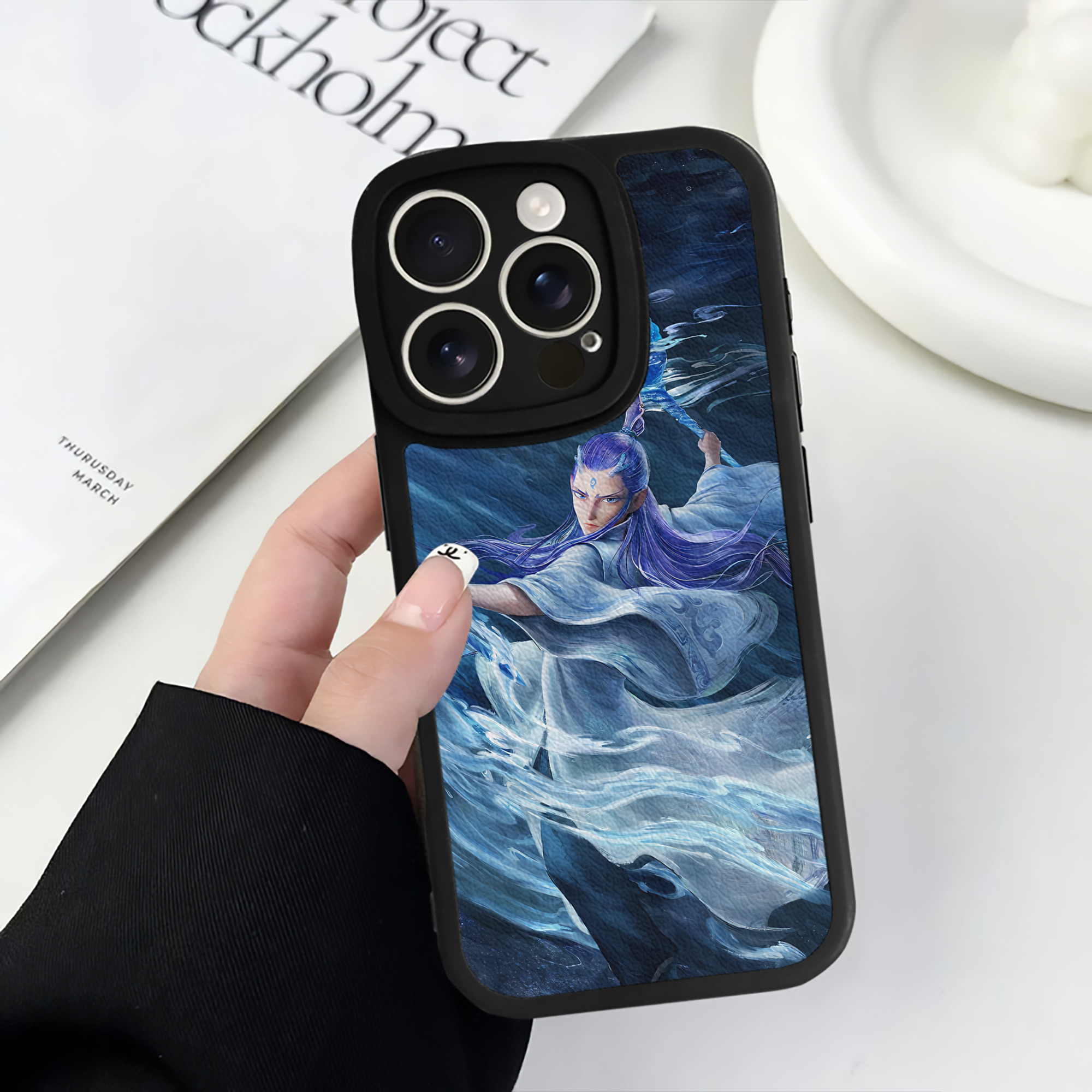 （画像用） Ne Zha 2 ナタ 魔童の大暴れ 【iPhone 16シリーズ対応】シリコンスマホケース（レザー調） 材質：シリコン